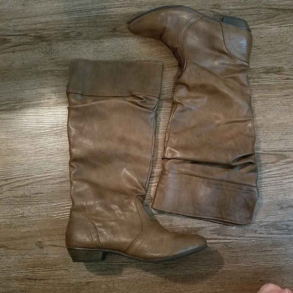 Brown boots